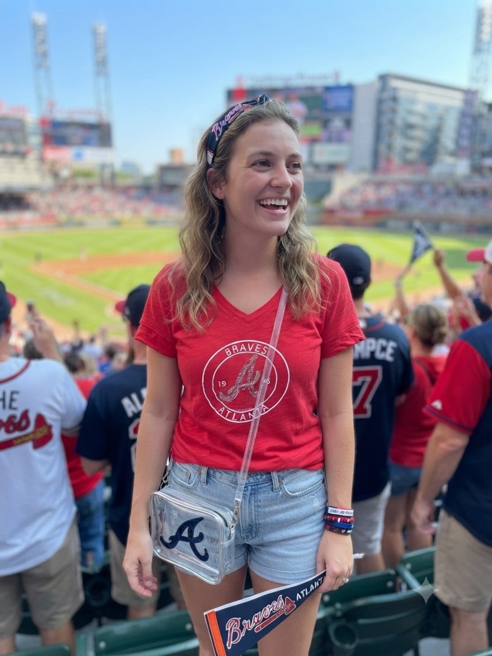 Atlanta Braves Red Sequin Logo Tee (L)